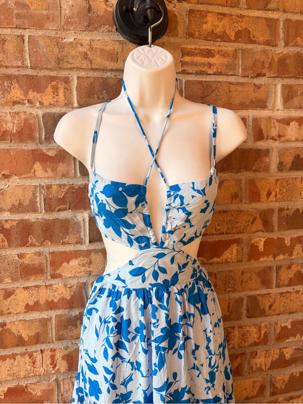 Blue Floral Cutout Maxi Dress - Picture 5 of 10
